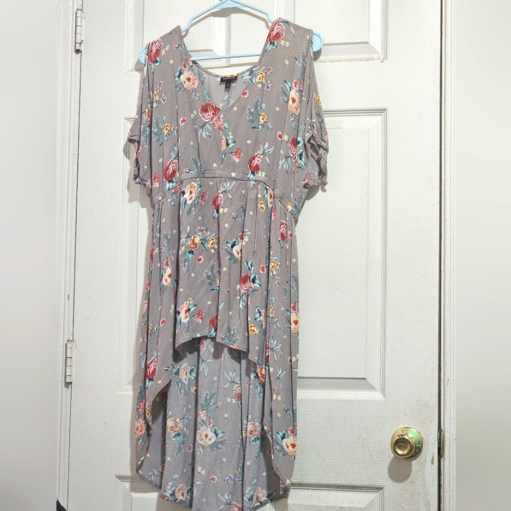 Grey Floral Plus Size Tunic Blouse